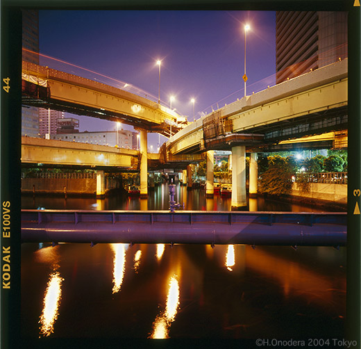 20041207浜崎橋上52.jpg